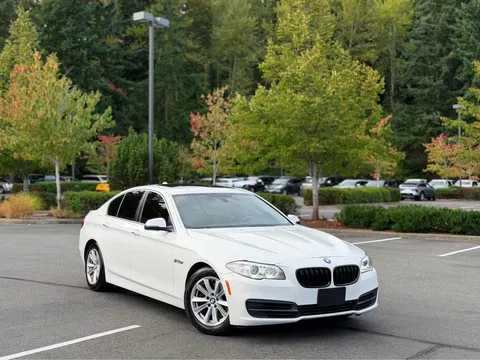 2014 BMW 5 Series 528i Sedan 4D