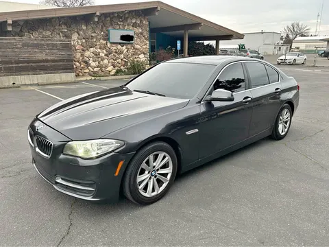 2014 BMW 5 Series 528i Sedan 4D