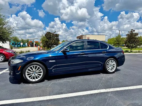 2014 BMW 5 Series 528i Sedan 4D