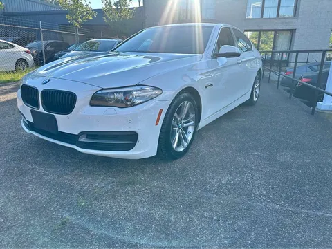 2014 BMW 5 Series 528i Sedan 4D