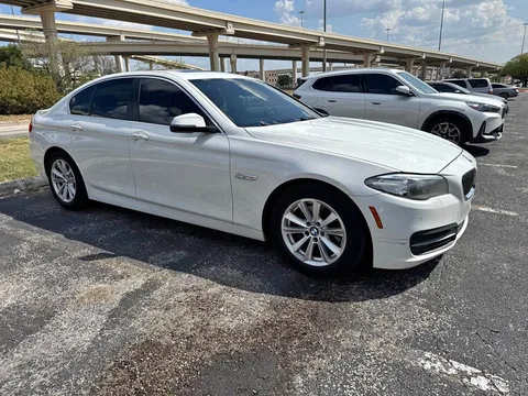 2014 BMW 5 Series 528i Sedan 4D