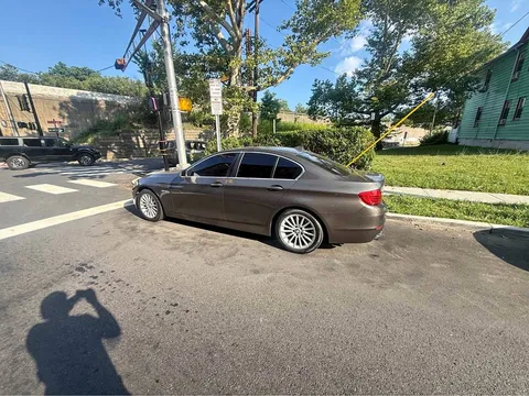 2014 BMW 5 Series 528i xDrive Sedan