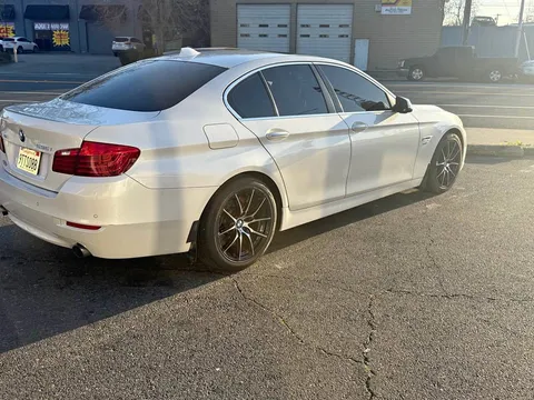 2014 BMW 5 Series 535i xDrive Sedan 4D