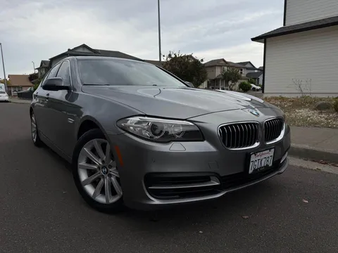 2014 BMW 5 Series 535xi Sedan 4D