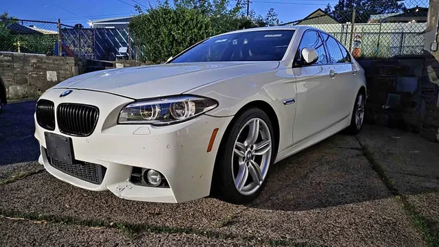 2014 BMW 5 Series 535xi Sedan 4D