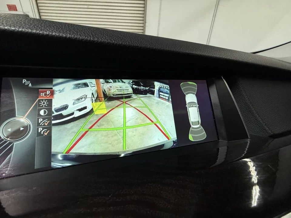 2014 BMW 5 Series - Image 11 of 12