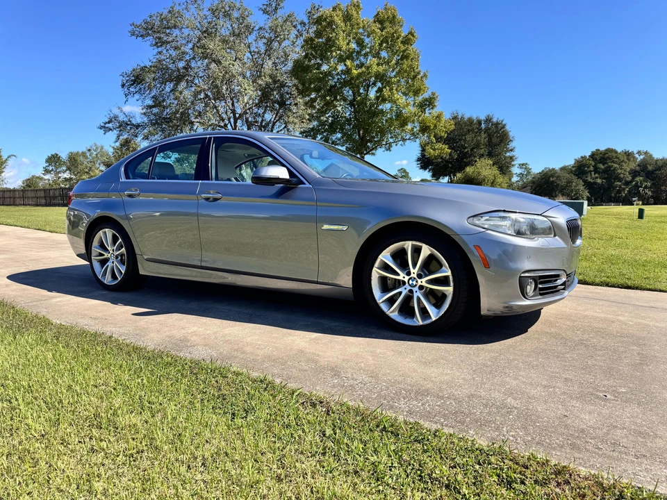 2014 BMW F10 5 Series Sedan - Image 14 of 31