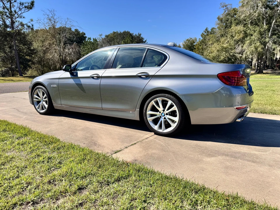2014 BMW F10 5 Series Sedan - Image 10 of 31