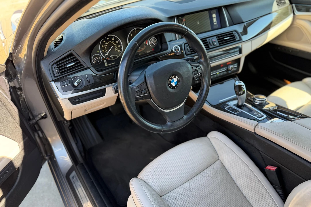2014 BMW F10 5 Series Sedan - Image 27 of 31