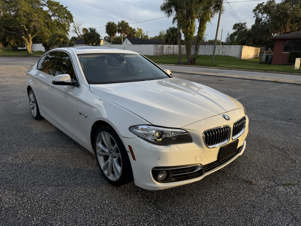 2014 BMW F10 5 Series Sedan - Image 9 of 31