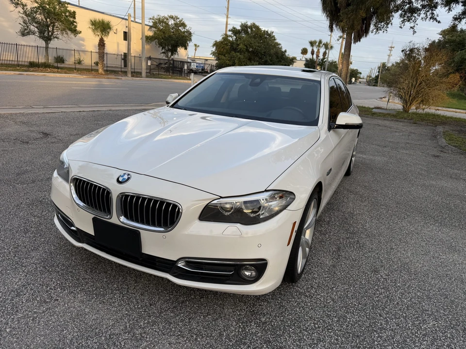 2014 BMW F10 5 Series Sedan - Image 16 of 31