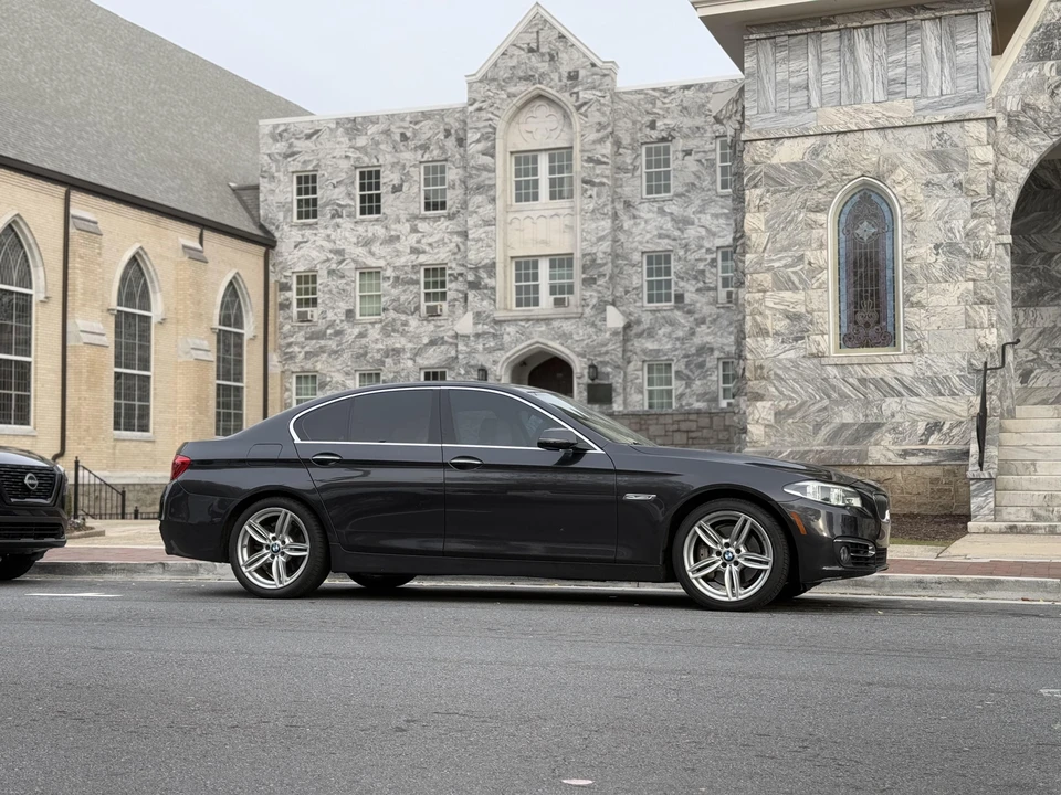 2014 BMW F10 5 Series Sedan - Image 25 of 31