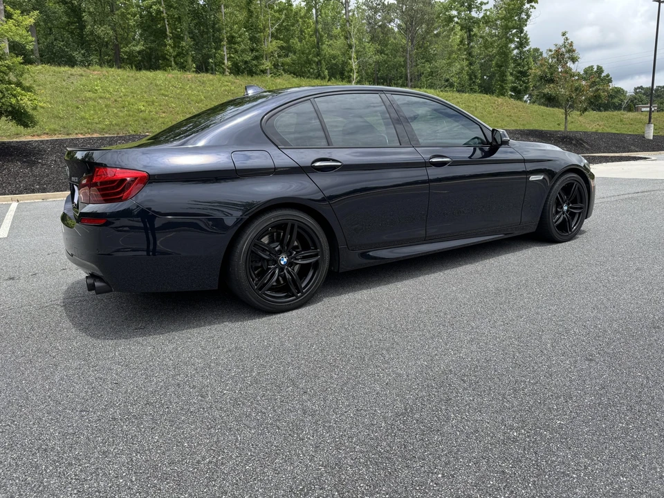 2014 BMW F10 550i & M550d Sedan - Image 17 of 31