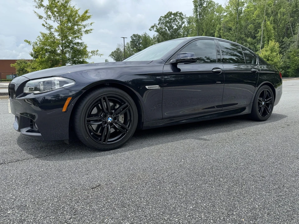2014 BMW F10 550i & M550d Sedan - Image 2 of 31
