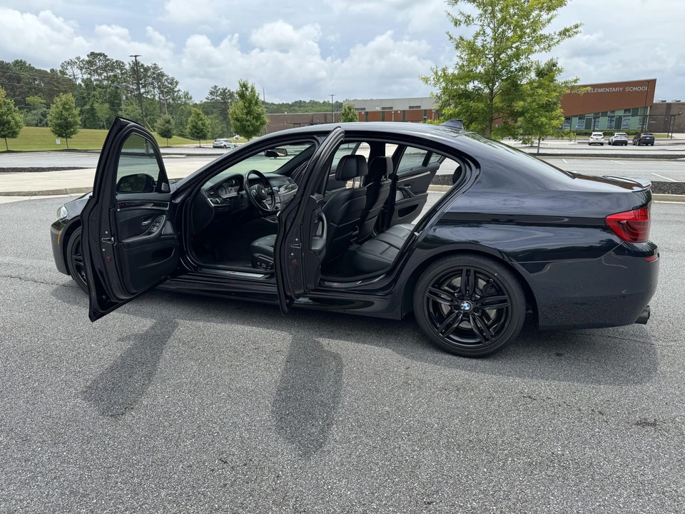 2014 BMW F10 550i & M550d Sedan - Image 28 of 31