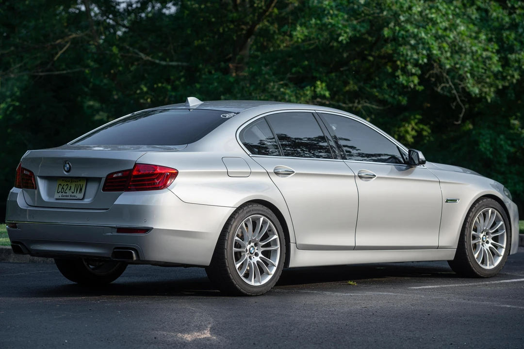 2014 BMW F10 550i & M550d Sedan - Image 10 of 31