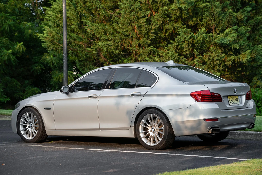 2014 BMW F10 550i & M550d Sedan - Image 8 of 31
