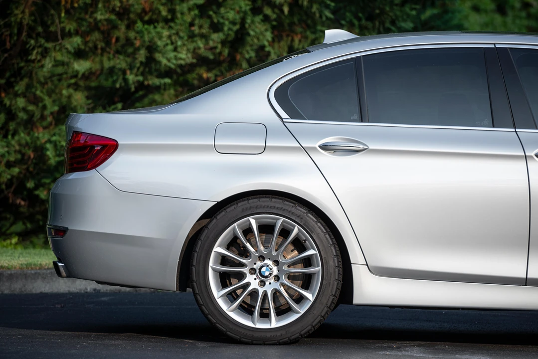 2014 BMW F10 550i & M550d Sedan - Image 26 of 31