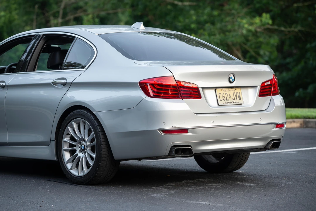 2014 BMW F10 550i & M550d Sedan - Image 22 of 31