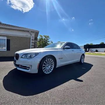 2014 BMW 750i xDrive Sedan