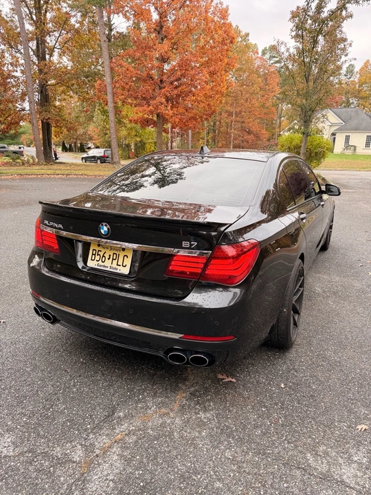 2014 BMW Alpina B7 - Image 3 of 17