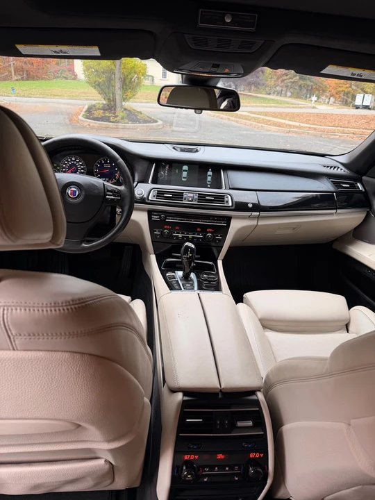 2014 BMW Alpina B7 - Image 9 of 17