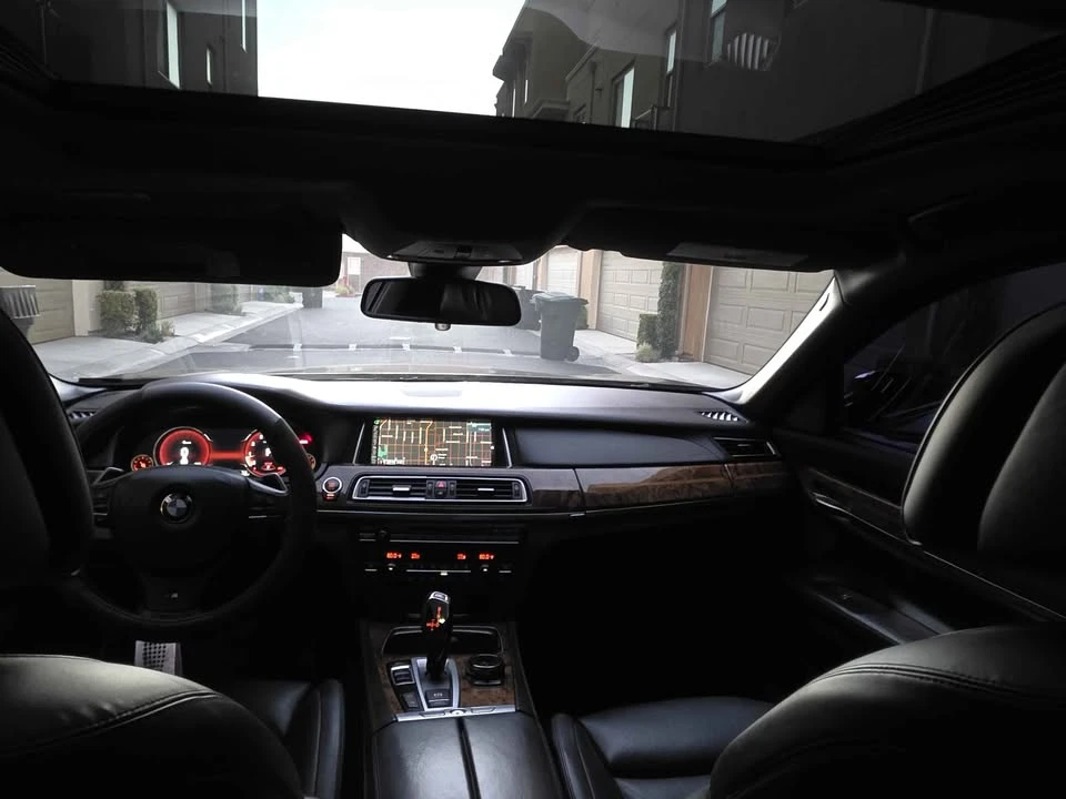 2014 BMW 7 Series - Image 11 of 17