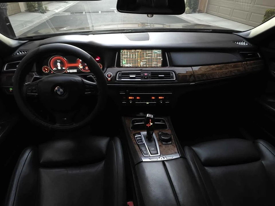 2014 BMW 7 Series - Image 13 of 17