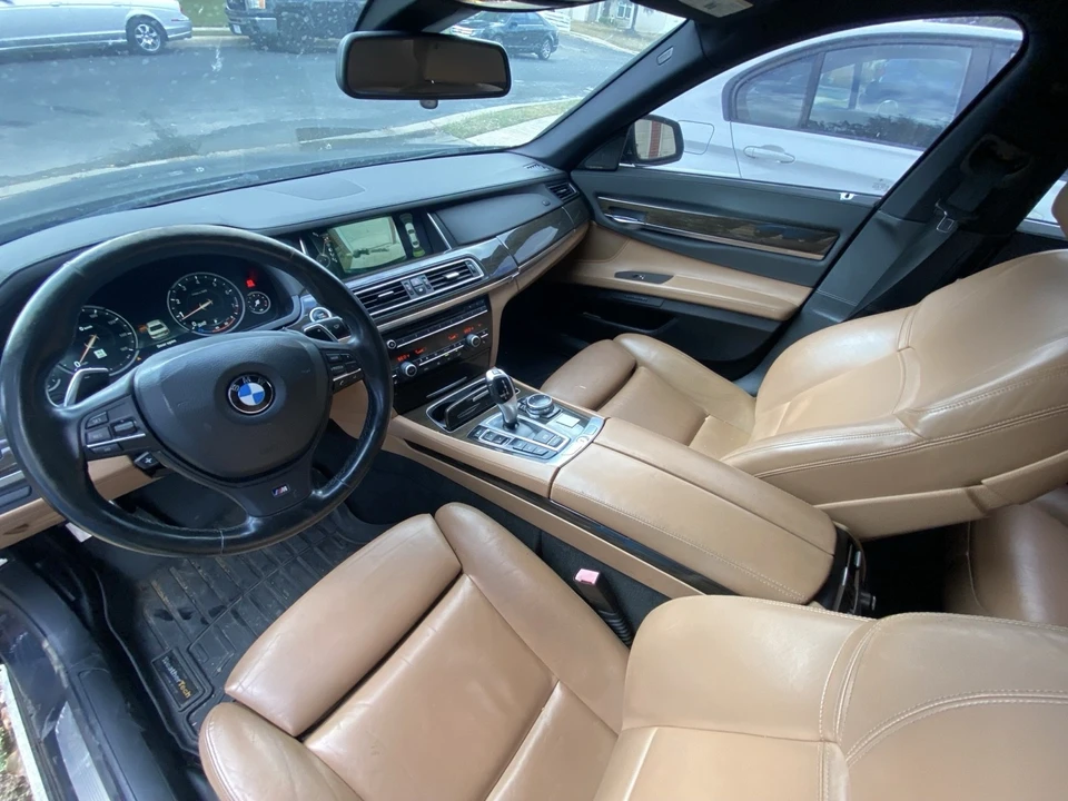 2014 BMW F01/F02 7 Series - Image 17 of 18