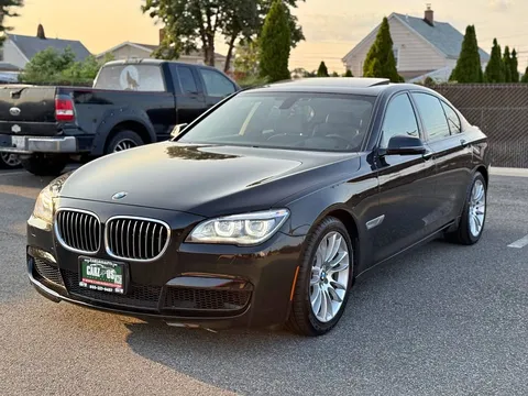 2014 BMW 750i xDrive Sedan