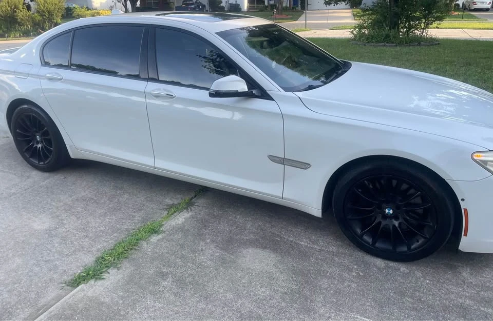 2014 BMW Alpina B7 - Image 3 of 11