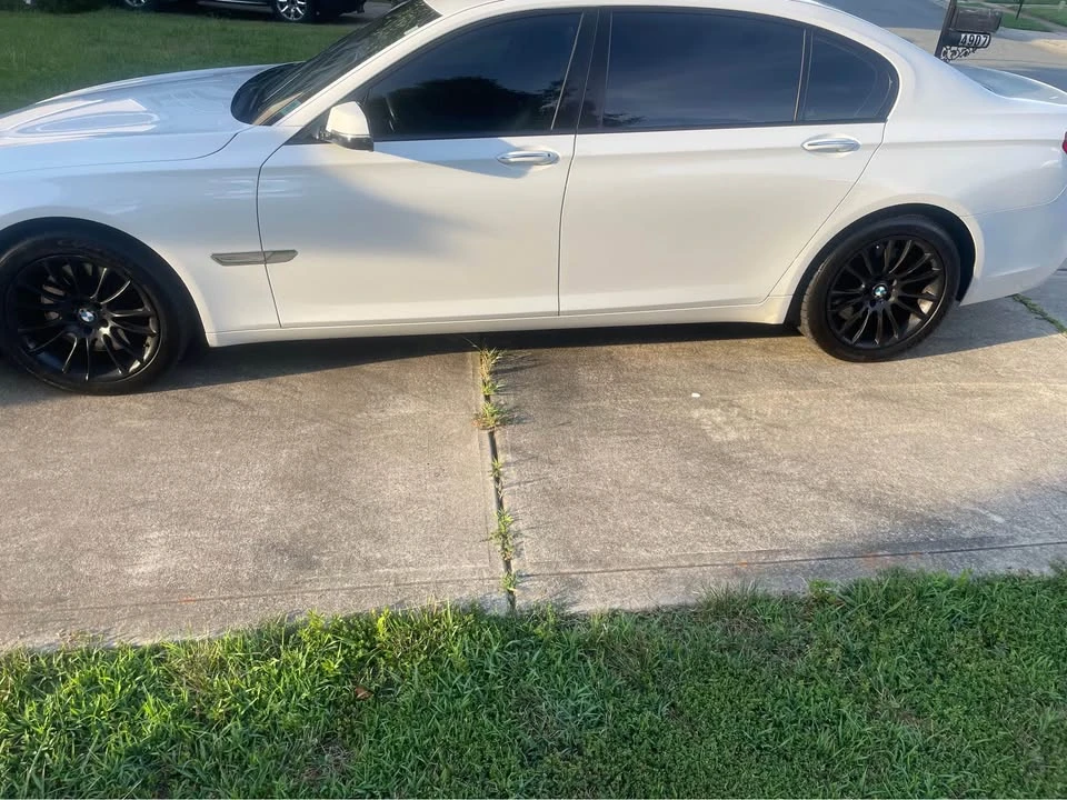 2014 BMW Alpina B7 - Image 2 of 11