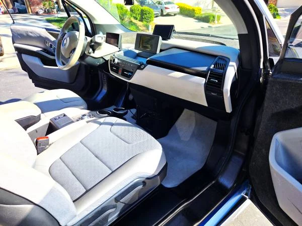 2014 BMW i3 - Image 12 of 15