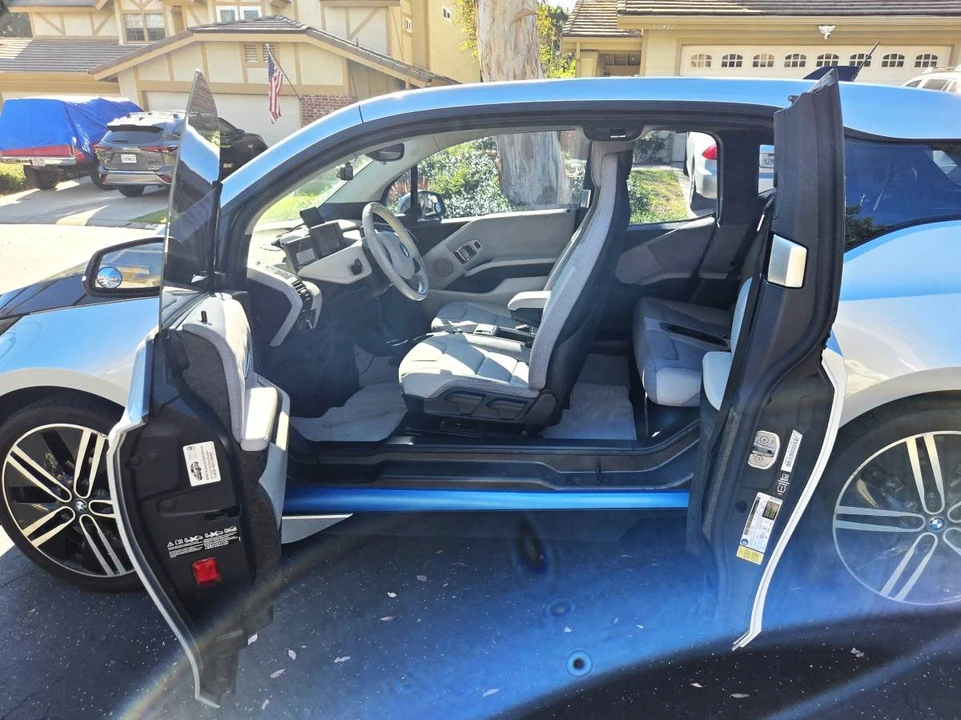 2014 BMW i3 - Image 9 of 14