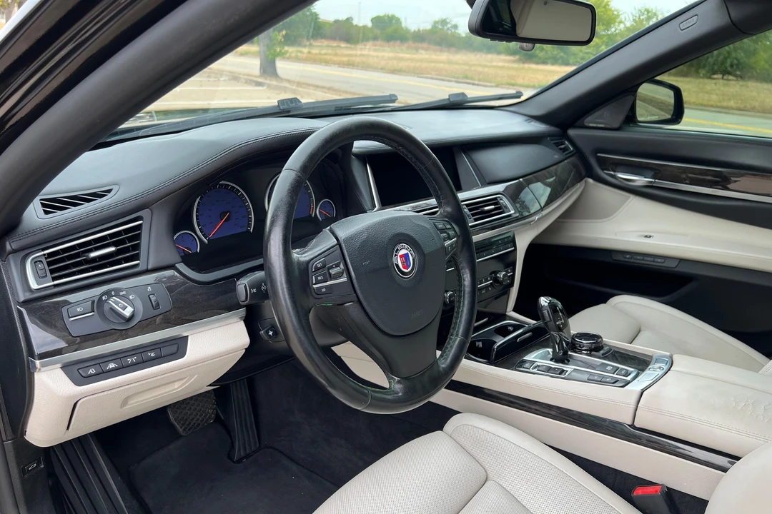 2014 BMW Alpina B7 - Image 30 of 31