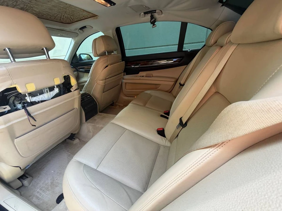 2014 BMW Alpina B7 - Image 8 of 10