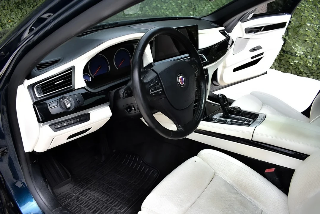2014 BMW Alpina B7 - Image 24 of 31