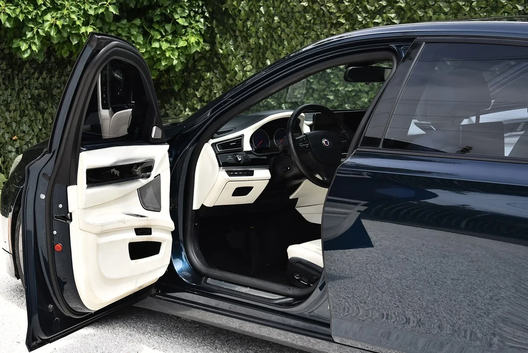 2014 BMW Alpina B7 - Image 18 of 31
