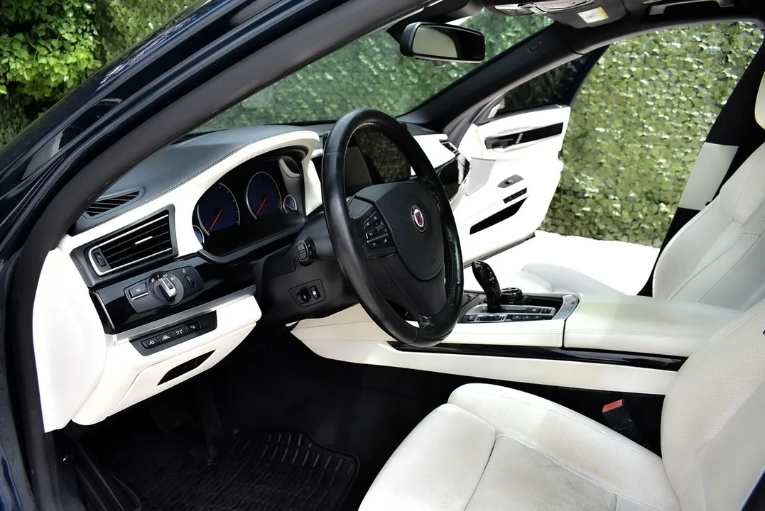 2014 BMW Alpina B7 - Image 25 of 31