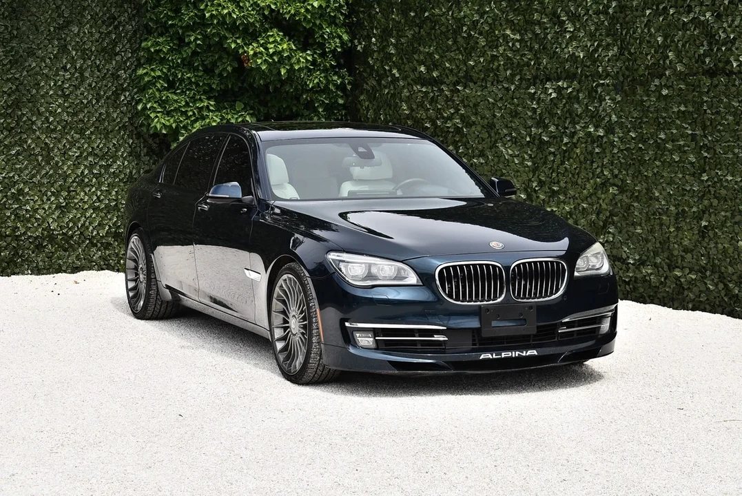 2014 BMW Alpina B7 - Image 3 of 31