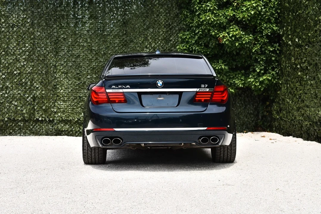 2014 BMW Alpina B7 - Image 9 of 31