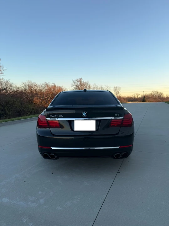 2014 BMW Alpina B7 - Image 8 of 21