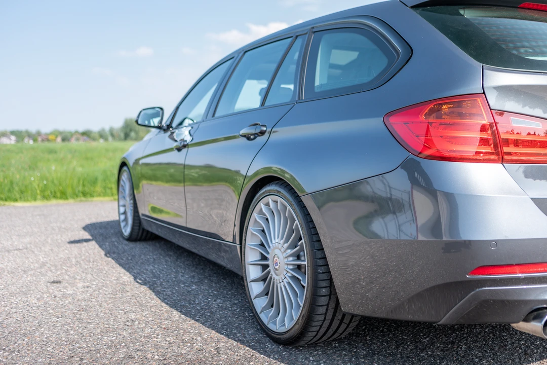 2014 BMW Alpina B3 - Image 24 of 31