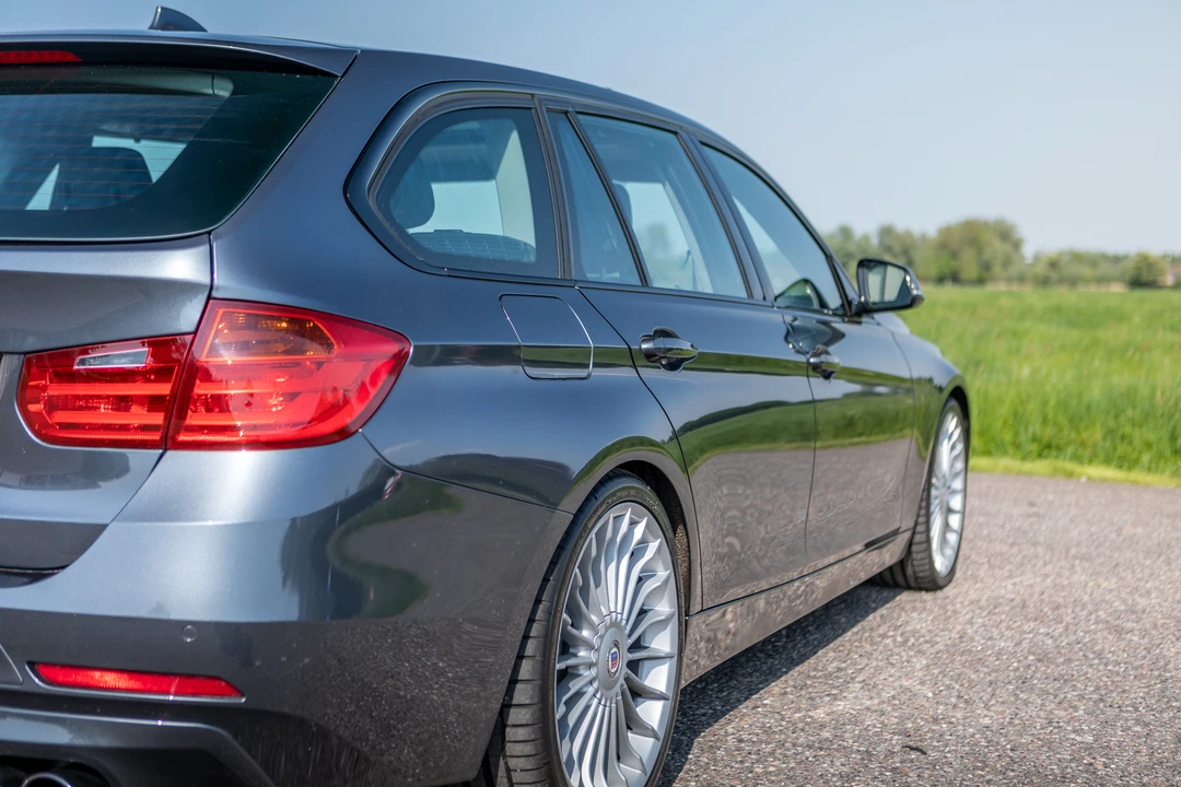 2014 BMW Alpina B3 - Image 26 of 31