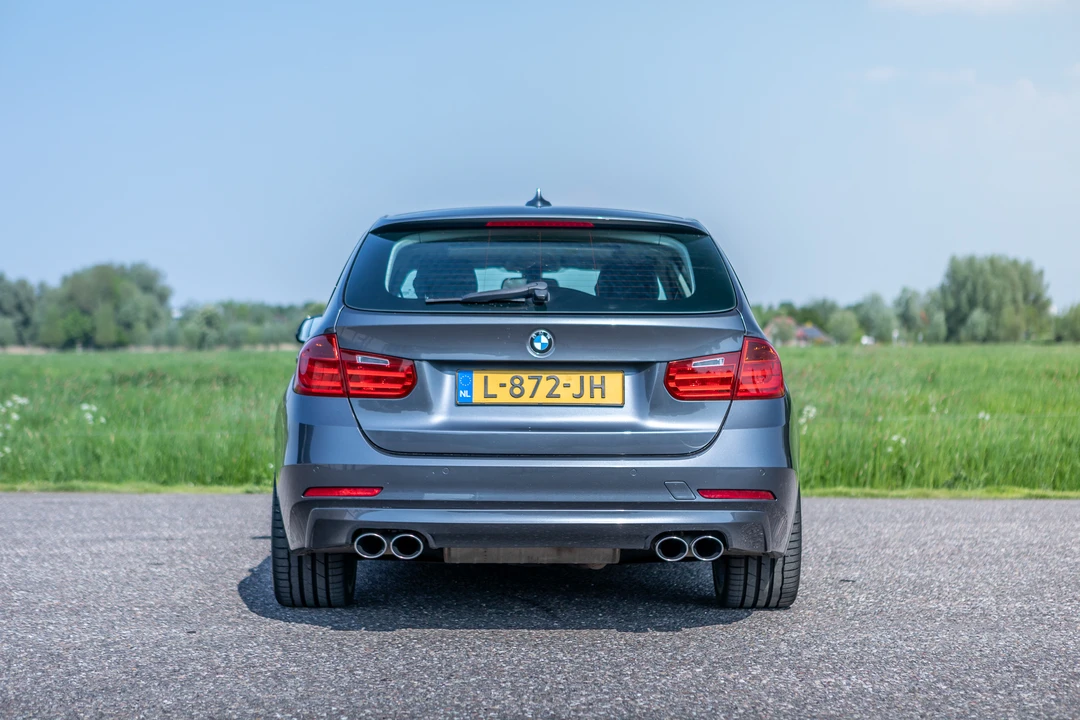 2014 BMW Alpina B3 - Image 16 of 31