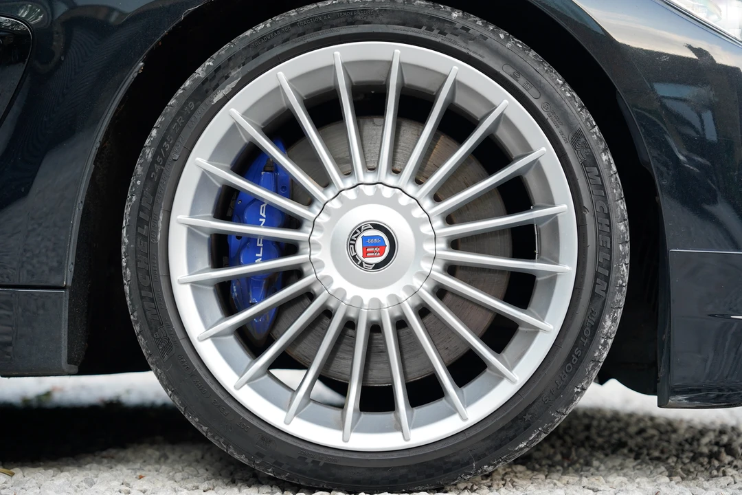 2014 BMW Alpina B4 - Image 18 of 31