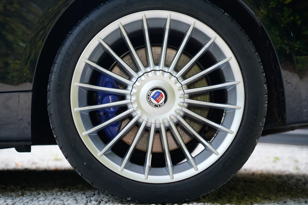 2014 BMW Alpina B4 - Image 23 of 31