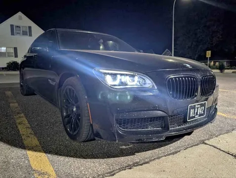 2014 BMW B7 Sedan 4D