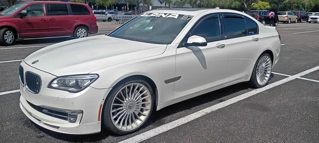 2014 BMW B7 Sedan 4D