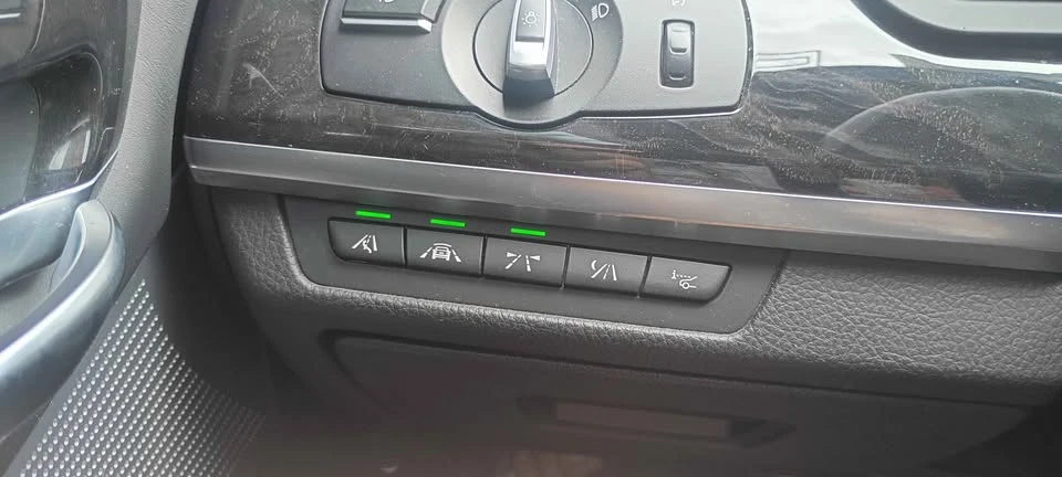 2014 BMW 7 Series - Image 3 of 11